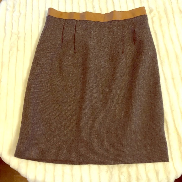 LOFT Dresses & Skirts - Wool pencil skirt